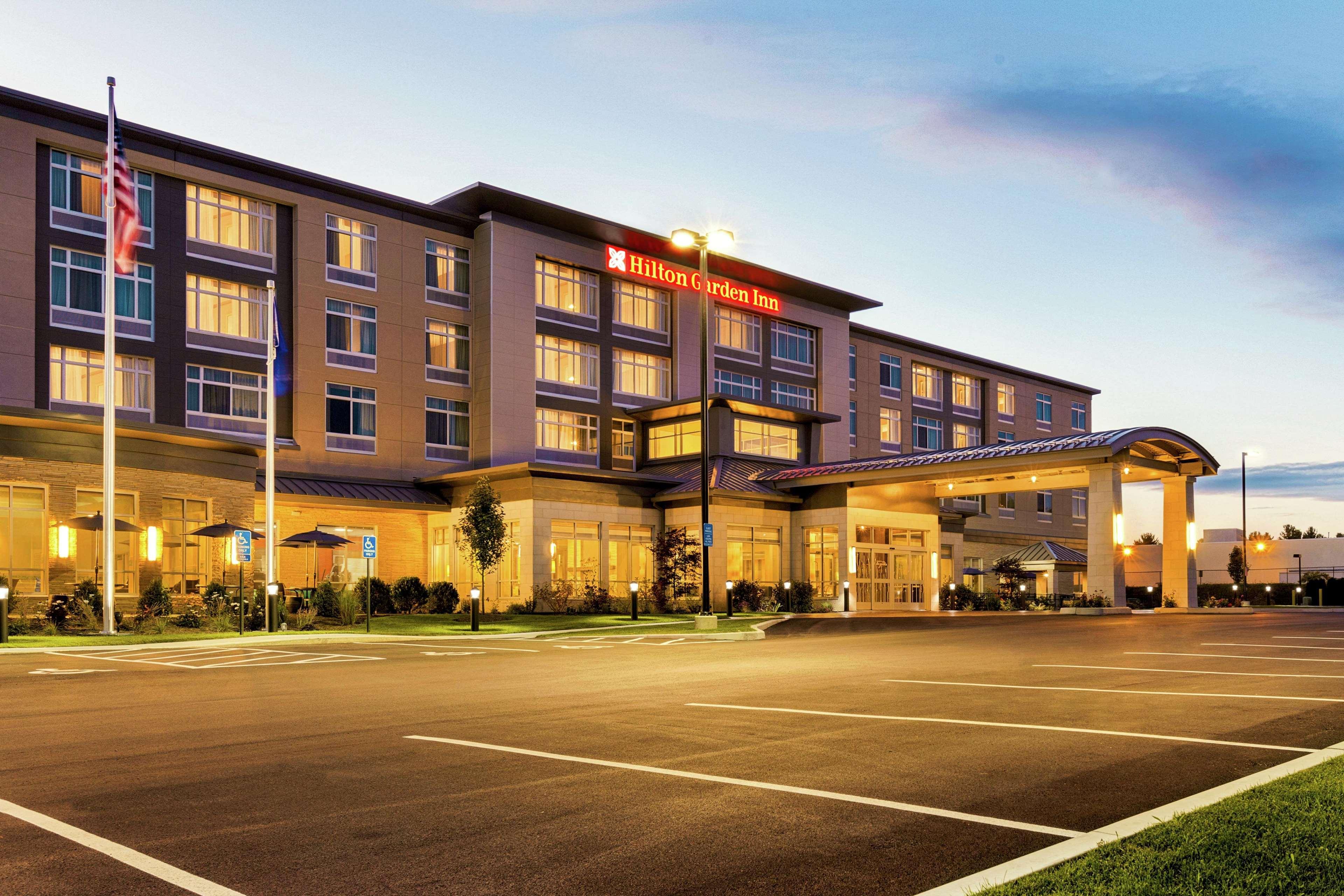 Hilton Garden Inn Lenox Pittsfield Eksteriør bilde